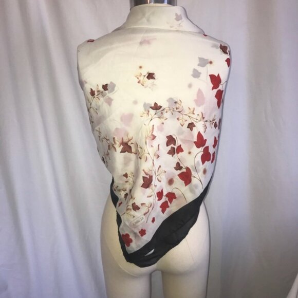 Red & black Square leaf scarf - Picture 2 of 3